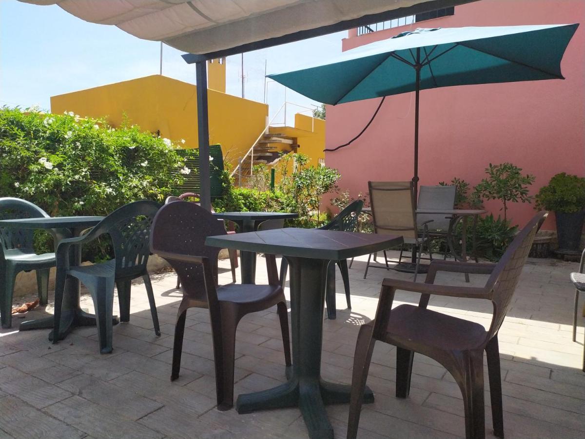 Hostal Belgica Palma Nova  Bagian luar foto