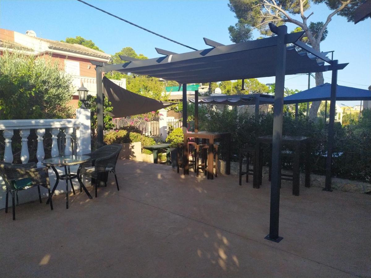 Hostal Belgica Palma Nova  Bagian luar foto