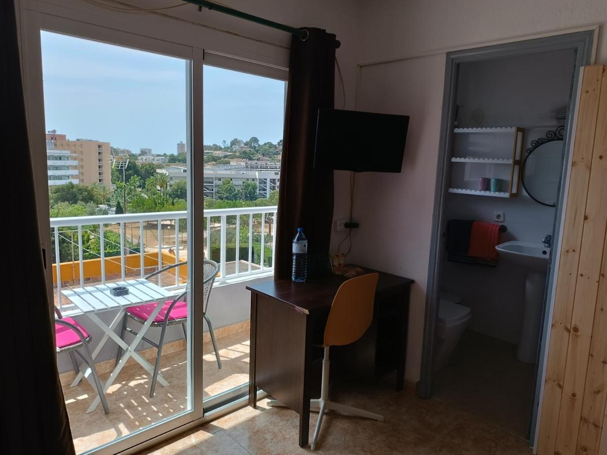 Hostal Belgica Palma Nova  Bagian luar foto