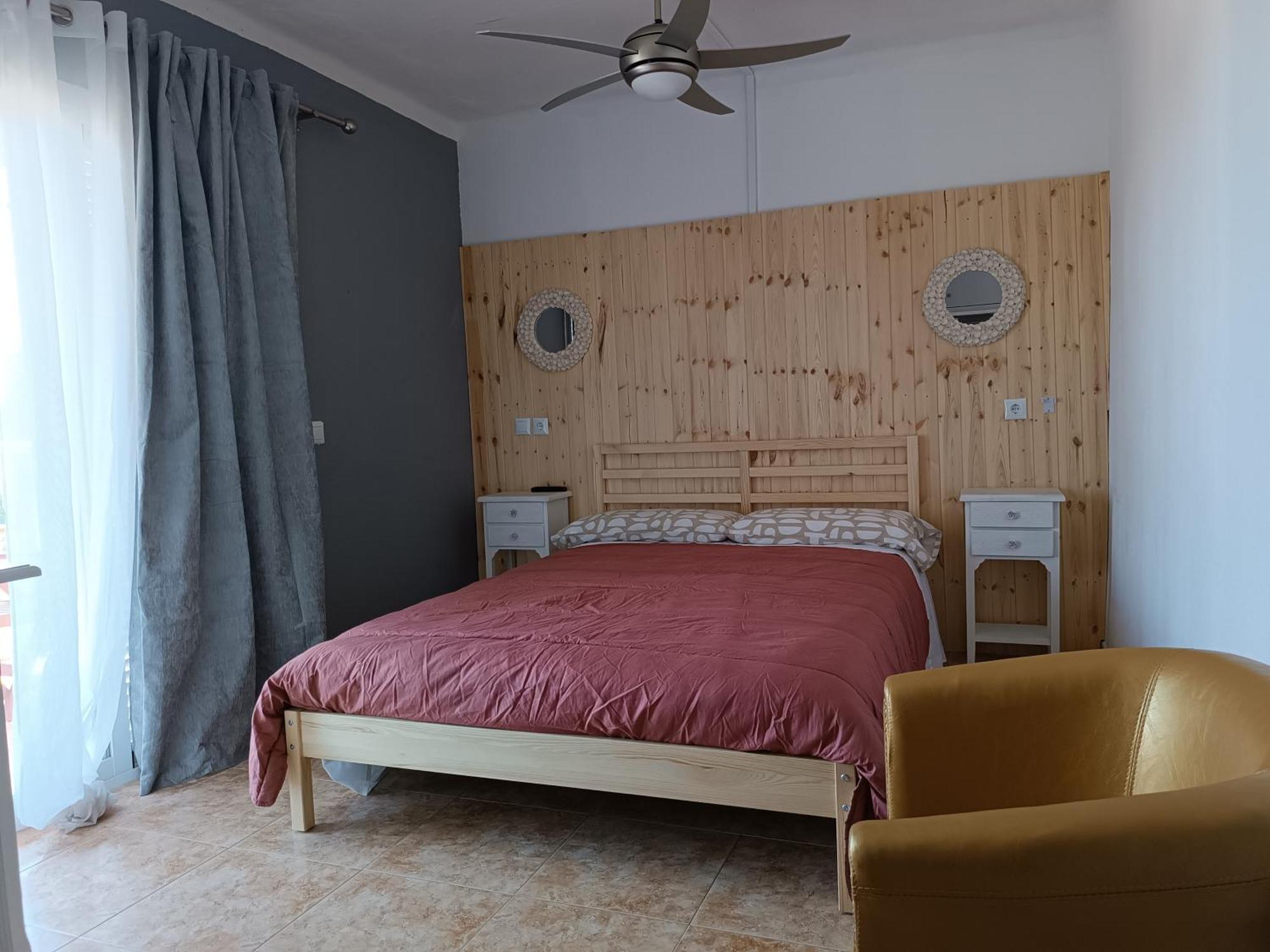 Hostal Belgica Palma Nova  Bagian luar foto