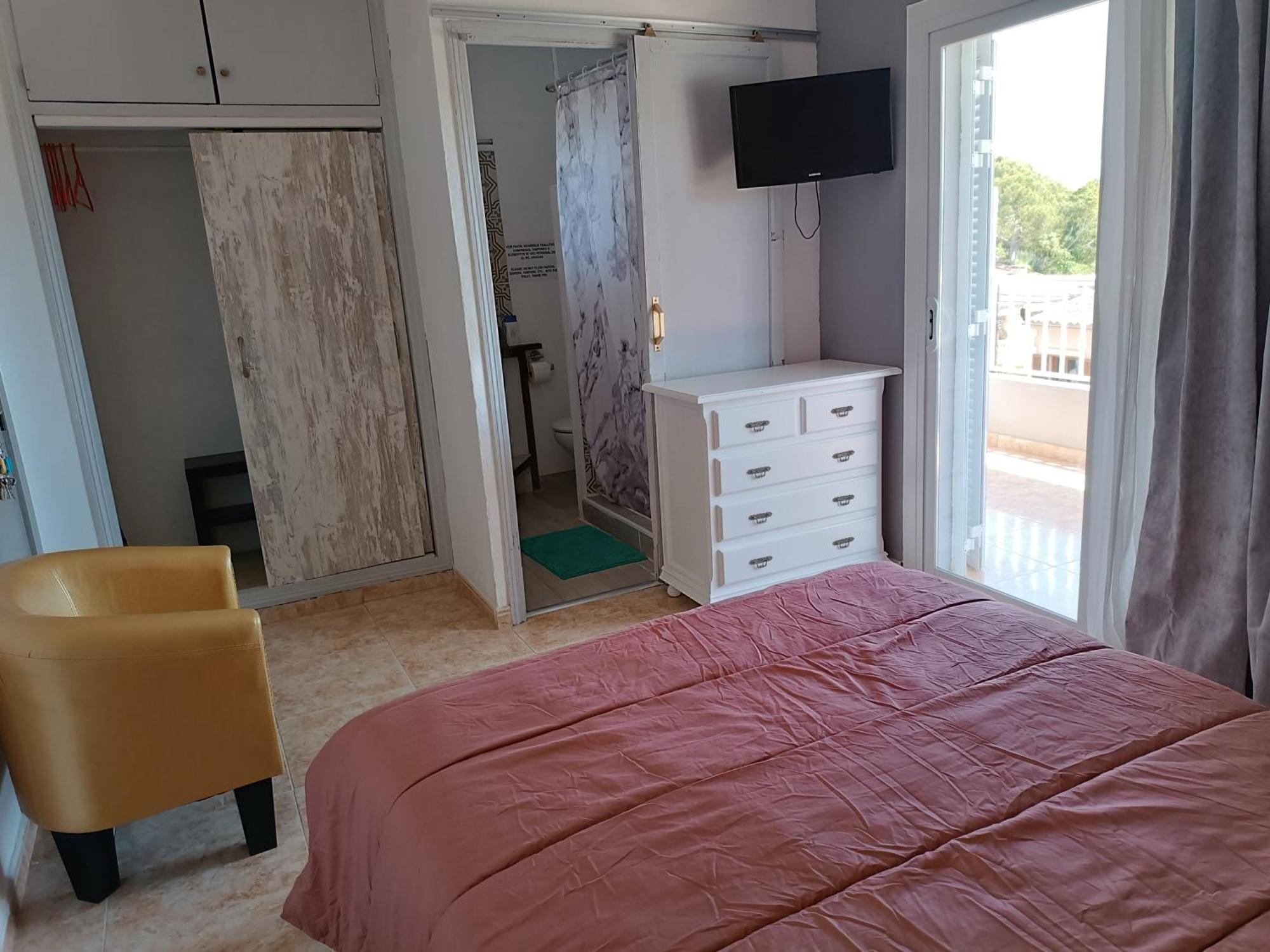 Hostal Belgica Palma Nova  Bagian luar foto