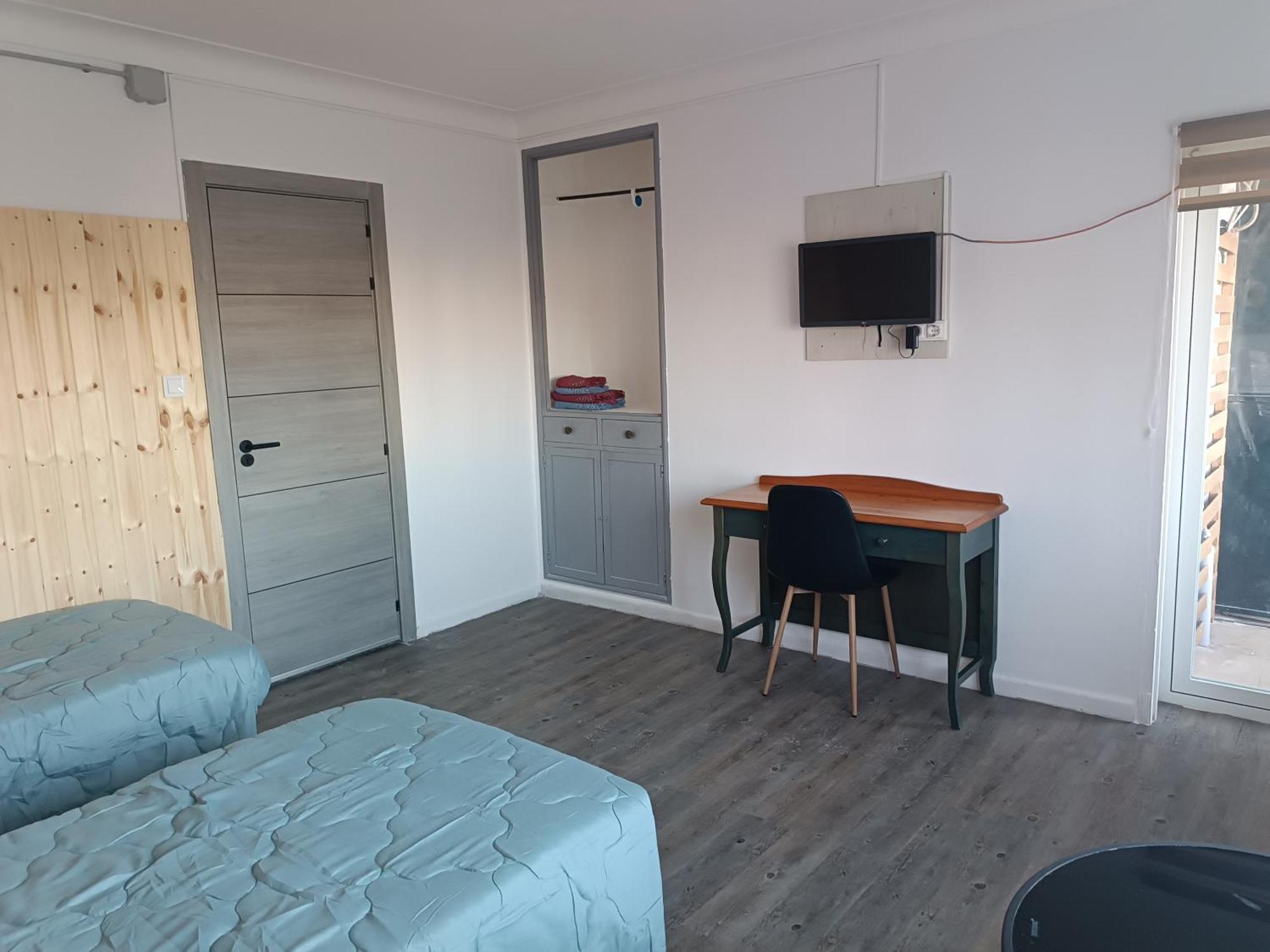 Hostal Belgica Palma Nova  Bagian luar foto