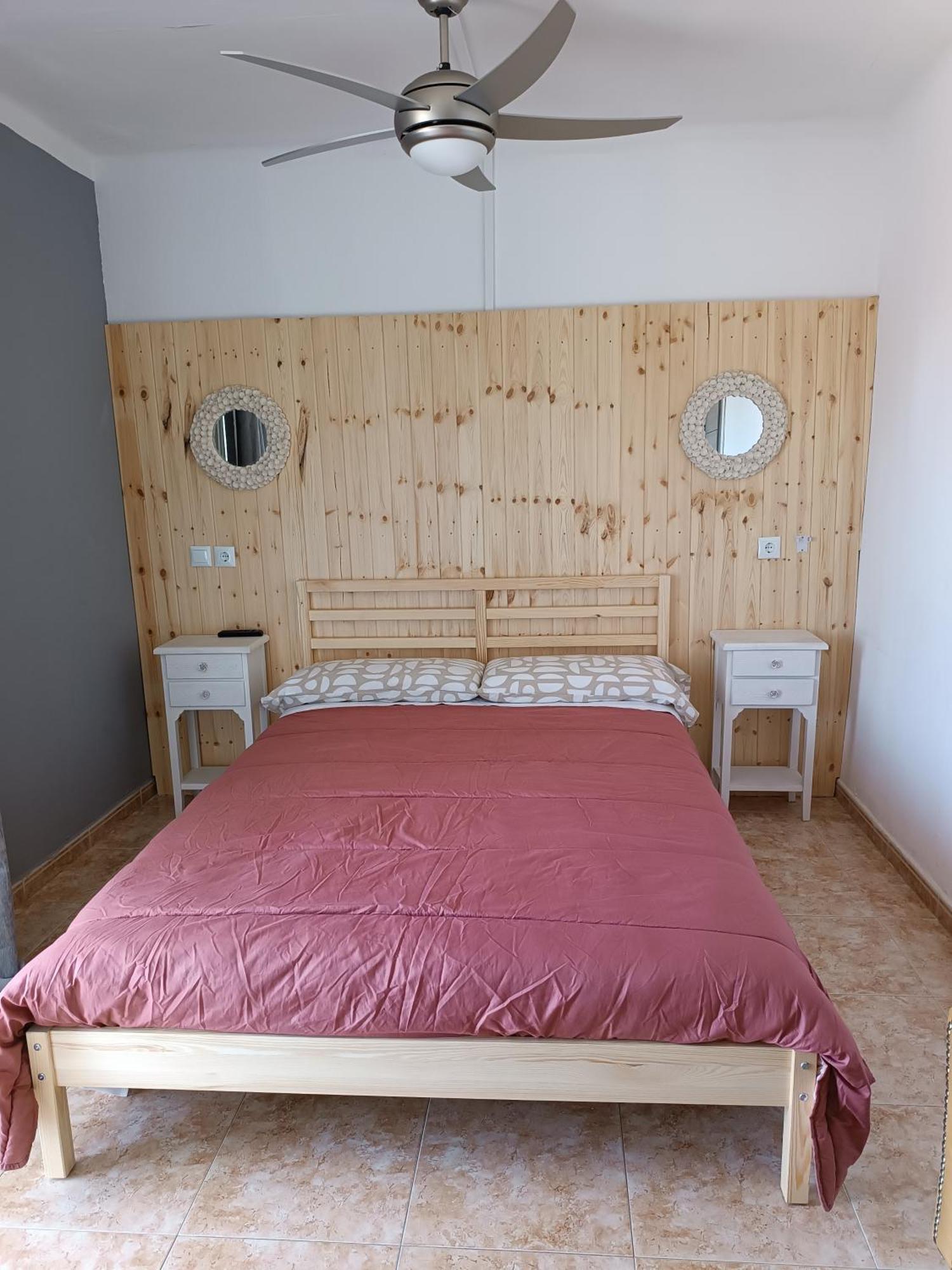Hostal Belgica Palma Nova  Bagian luar foto