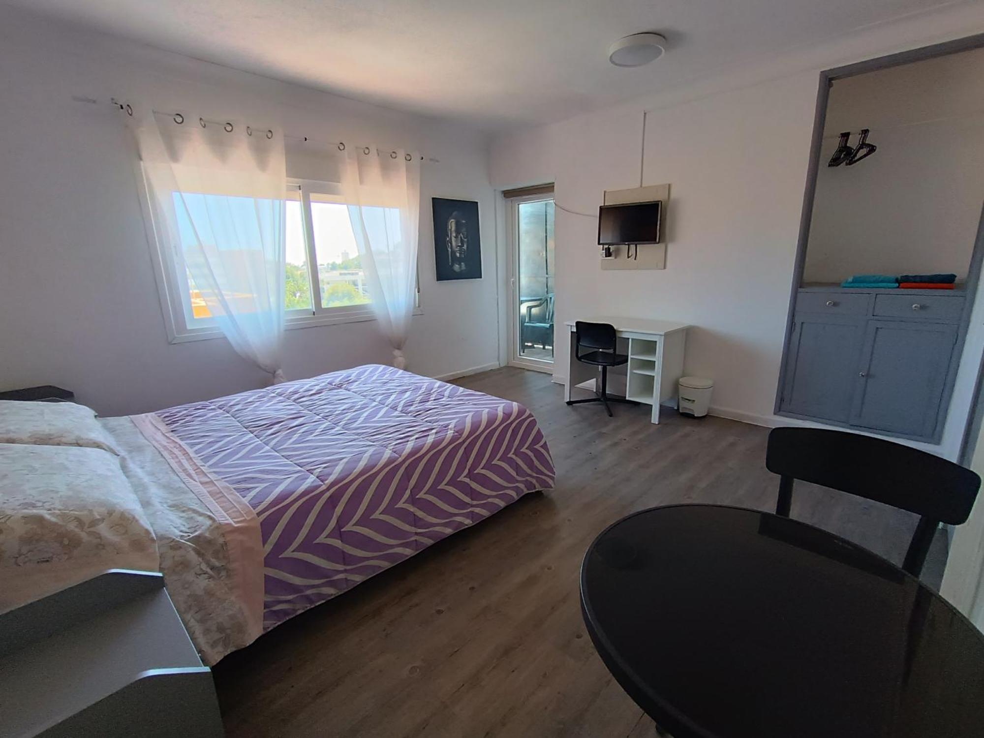 Hostal Belgica Palma Nova  Bagian luar foto