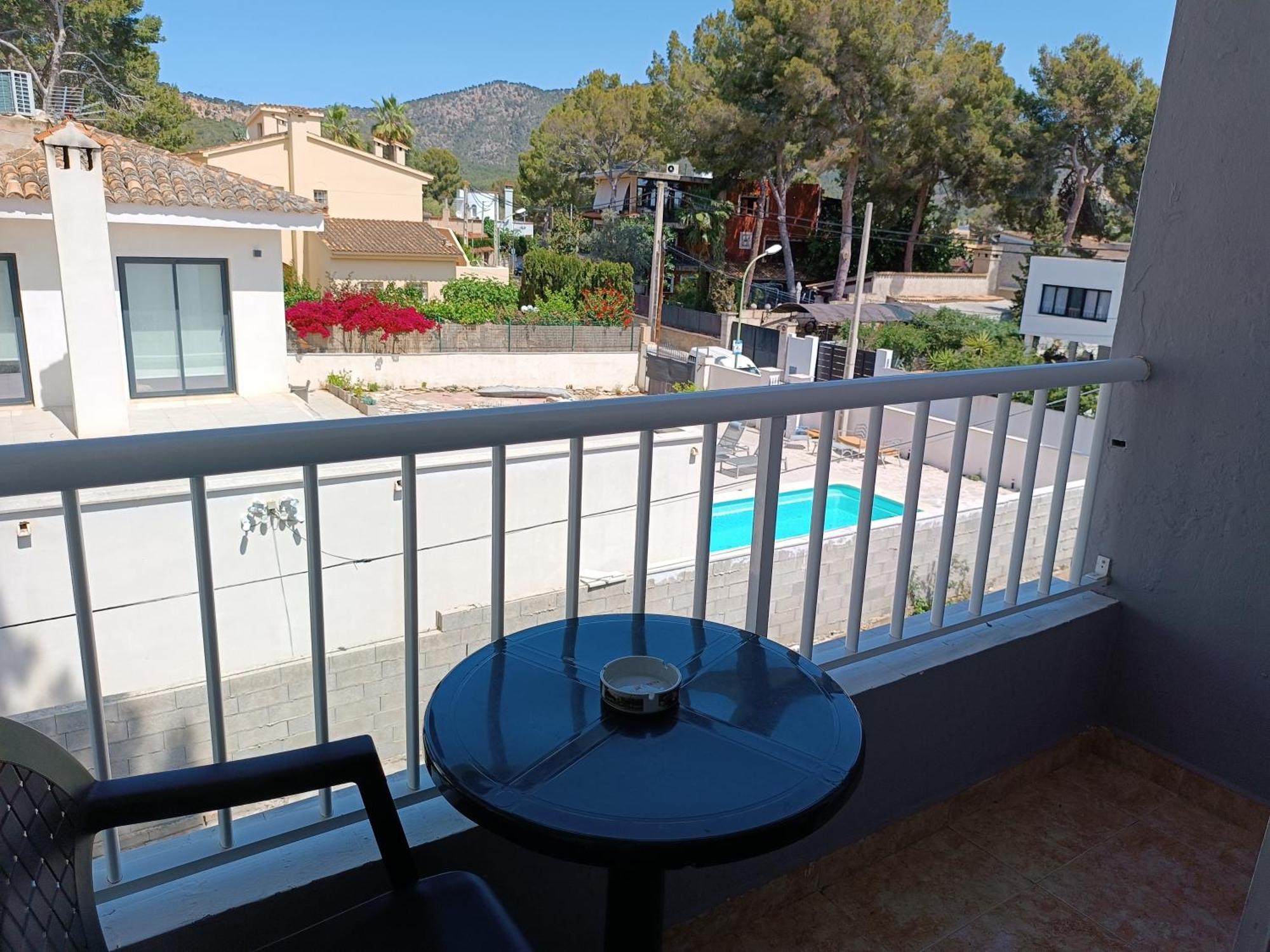 Hostal Belgica Palma Nova  Ruang foto