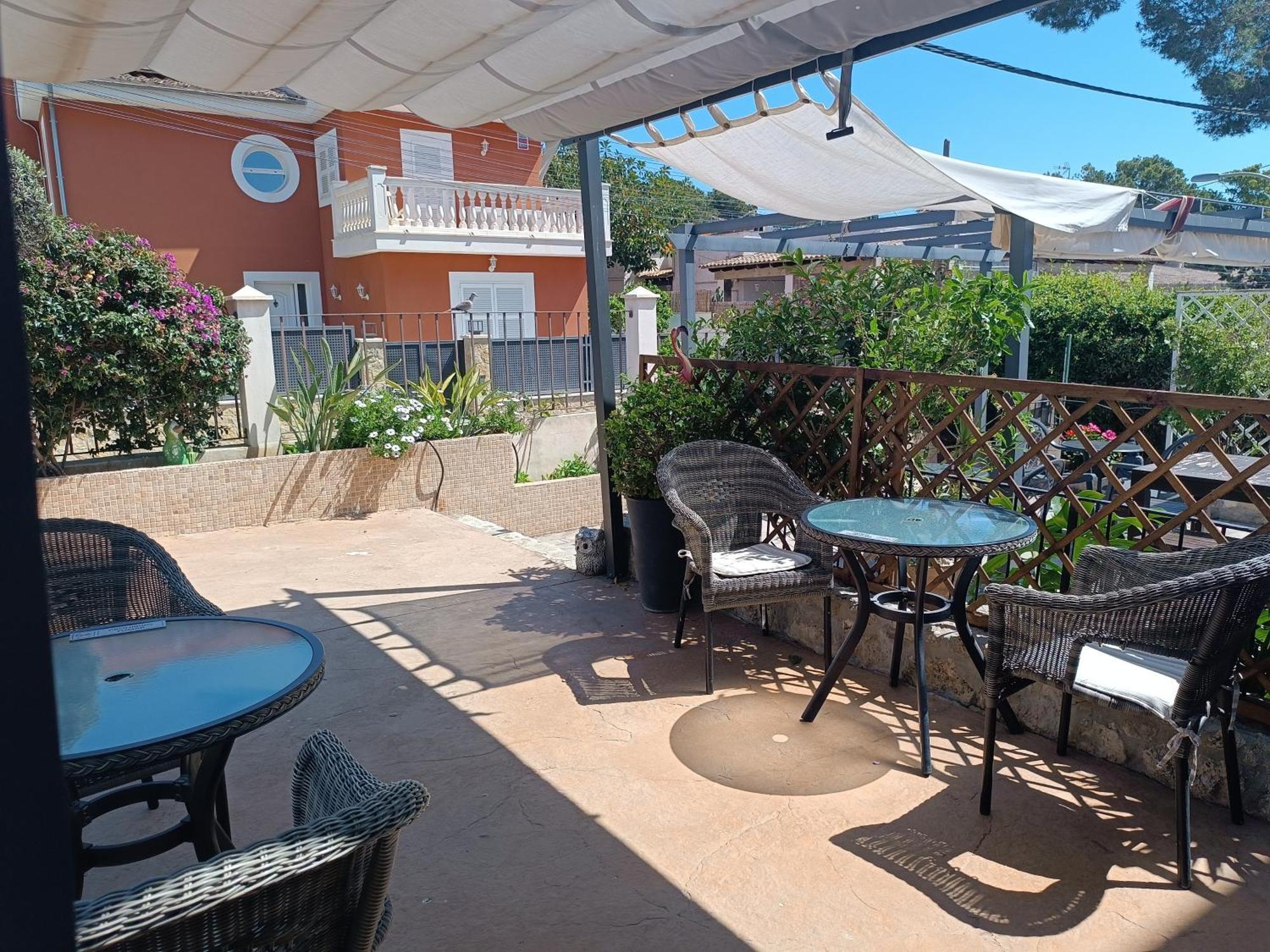 Hostal Belgica Palma Nova  Bagian luar foto