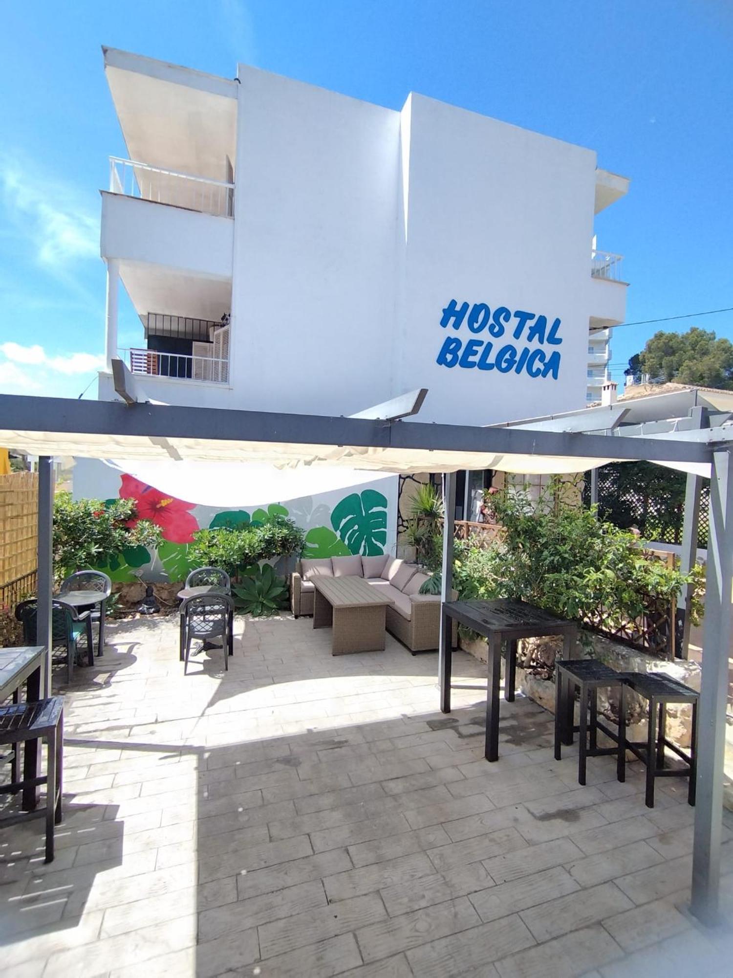 Hostal Belgica Palma Nova  Bagian luar foto